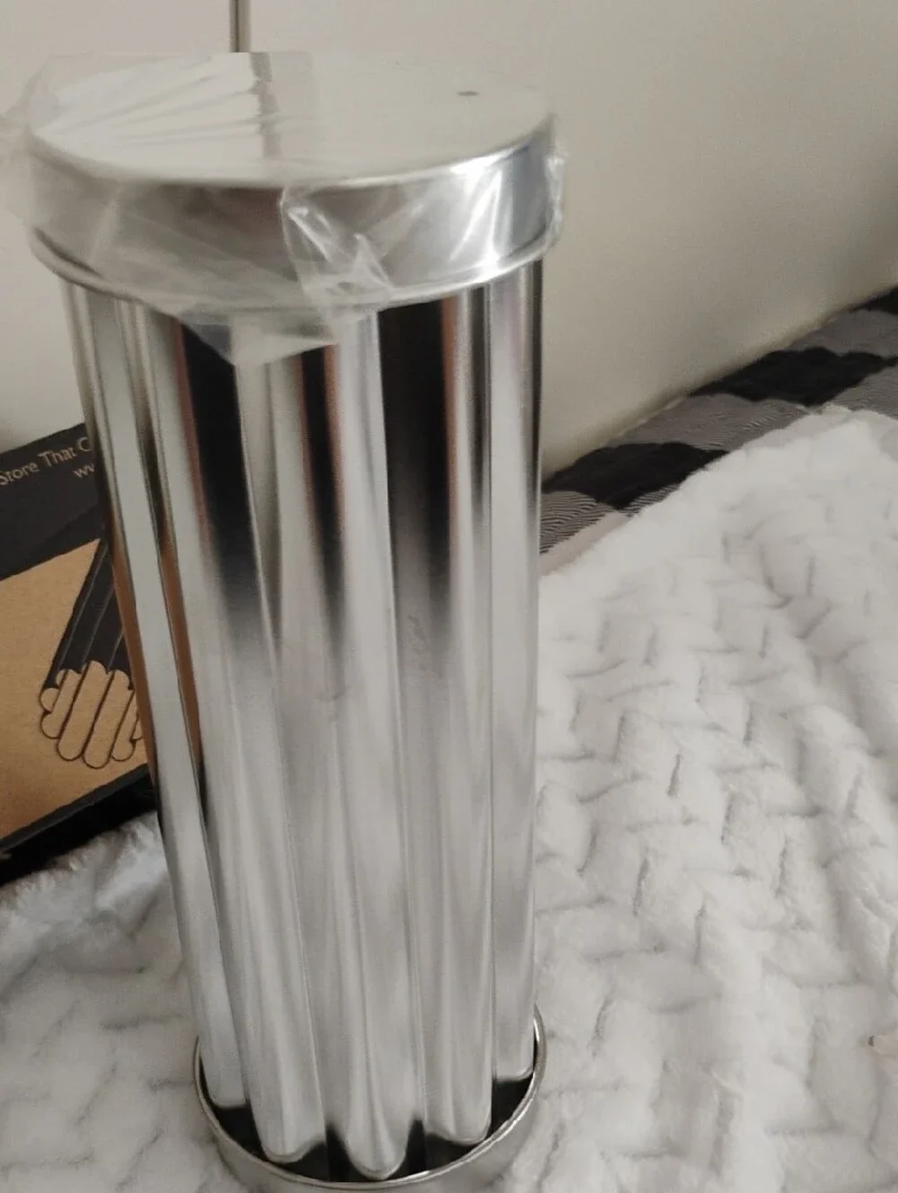 The Pampered Chef Scalloped Bread Tube in Silver